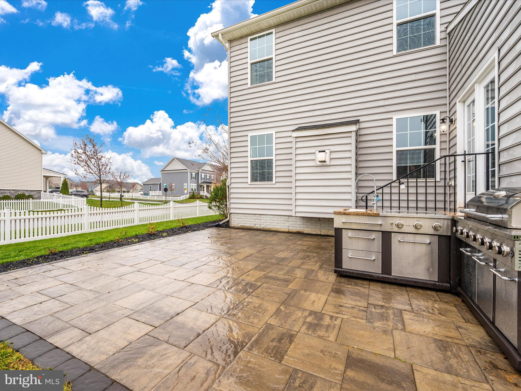 1149 Long Farm Circle Brunswick, MD 21716 - Photo 44 of 59 Back Patio