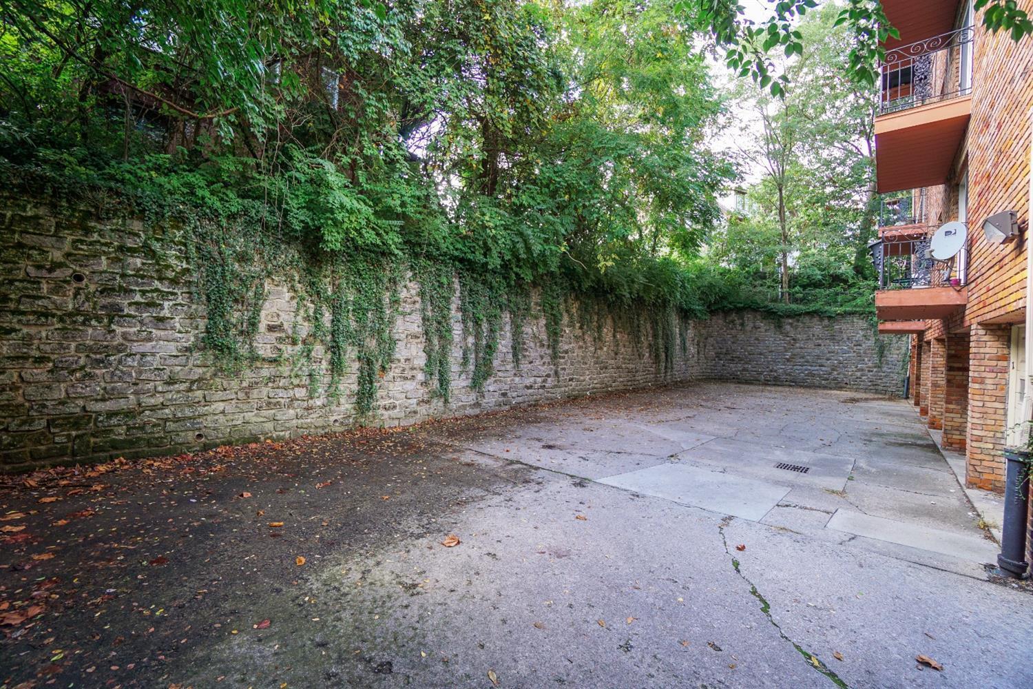 2270 Madison Road, Unit 3B Cincinnati, OH 45208 - Photo 27 of 28 Gallery Image 27