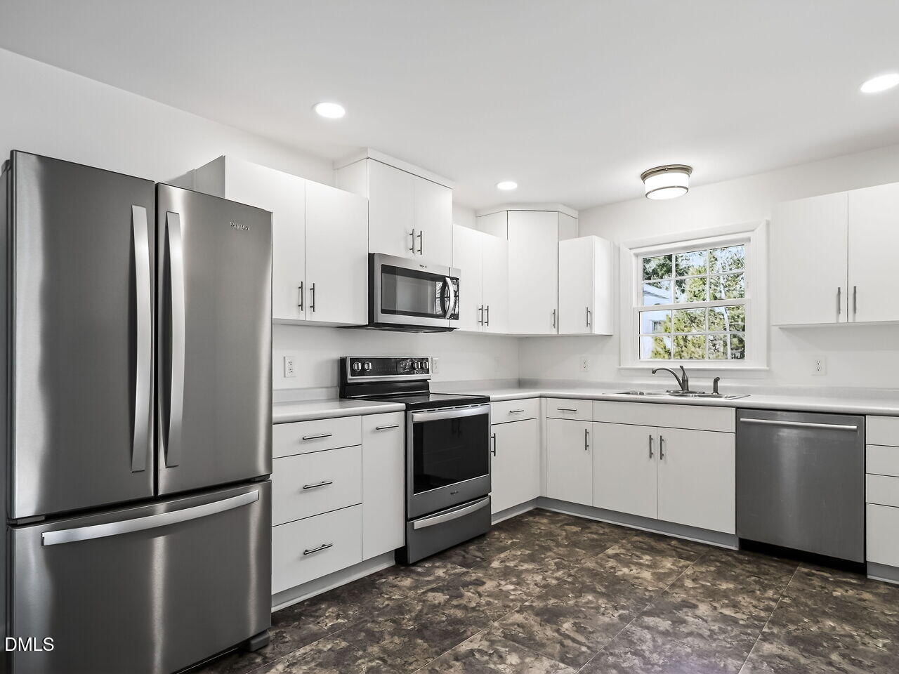 7 Travis Circle Durham, NC 27713 - Photo 11 of 31 011-1280x960-kitchen