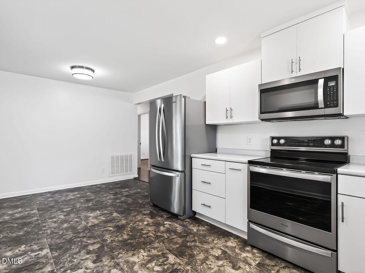 7 Travis Circle Durham, NC 27713 - Photo 14 of 31 014-1280x960-kitchen