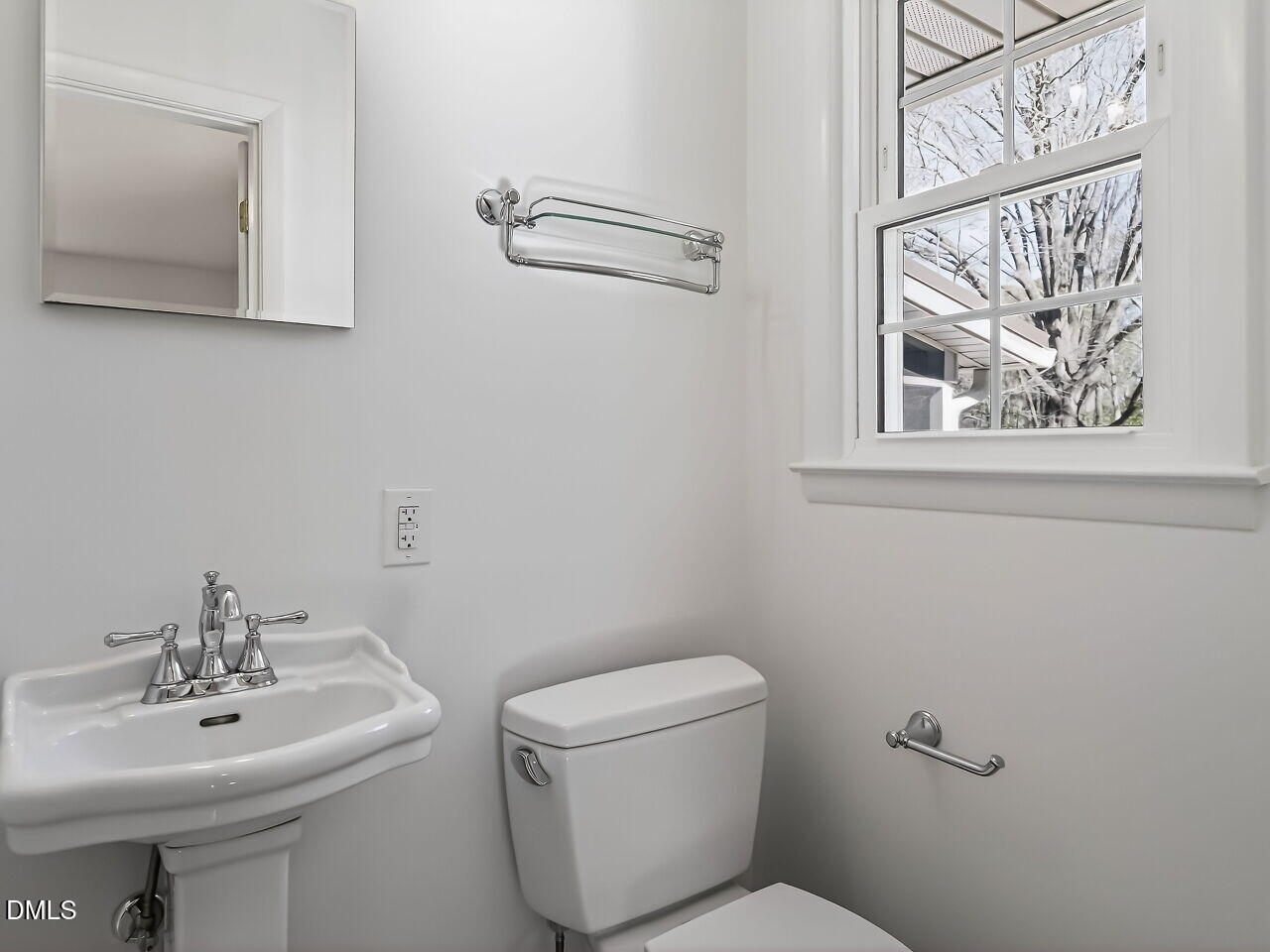 7 Travis Circle Durham, NC 27713 - Photo 18 of 31 018-1280x960-bathroom