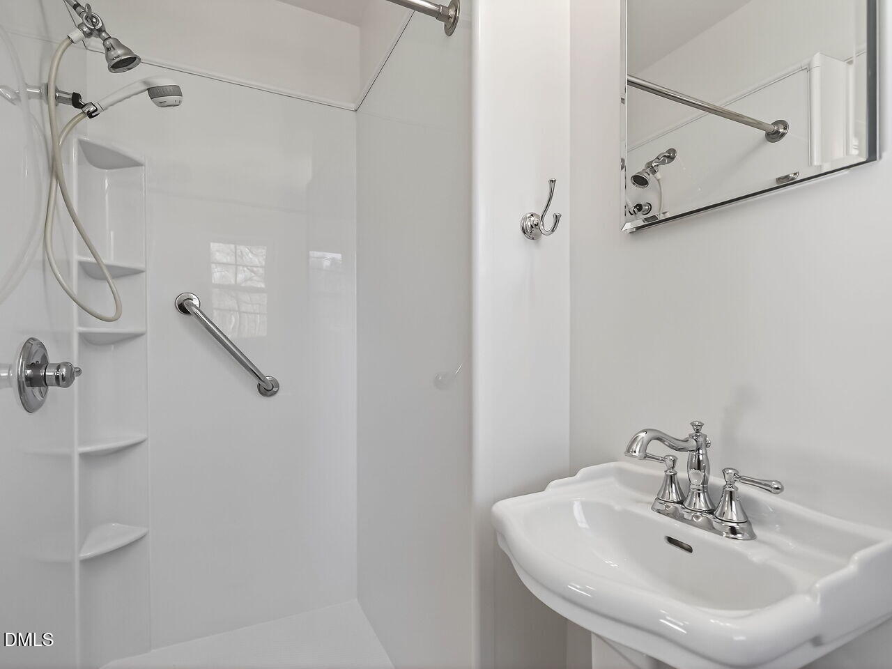 7 Travis Circle Durham, NC 27713 - Photo 19 of 31 019-1280x960-bathroom