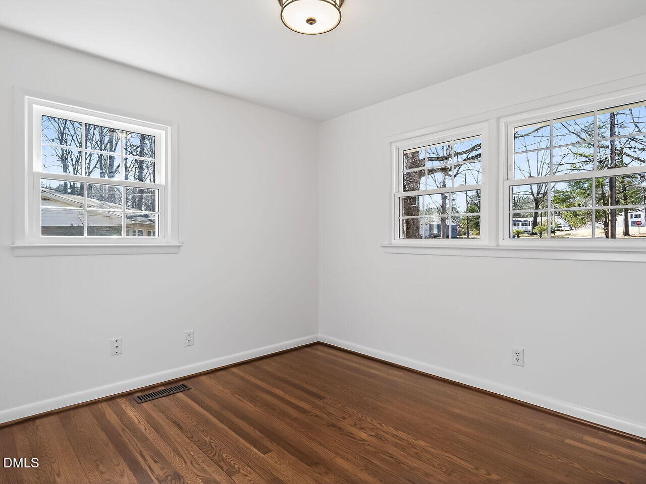 7 Travis Circle Durham, NC 27713 - Photo 20 of 31 020-1280x960-bedroom