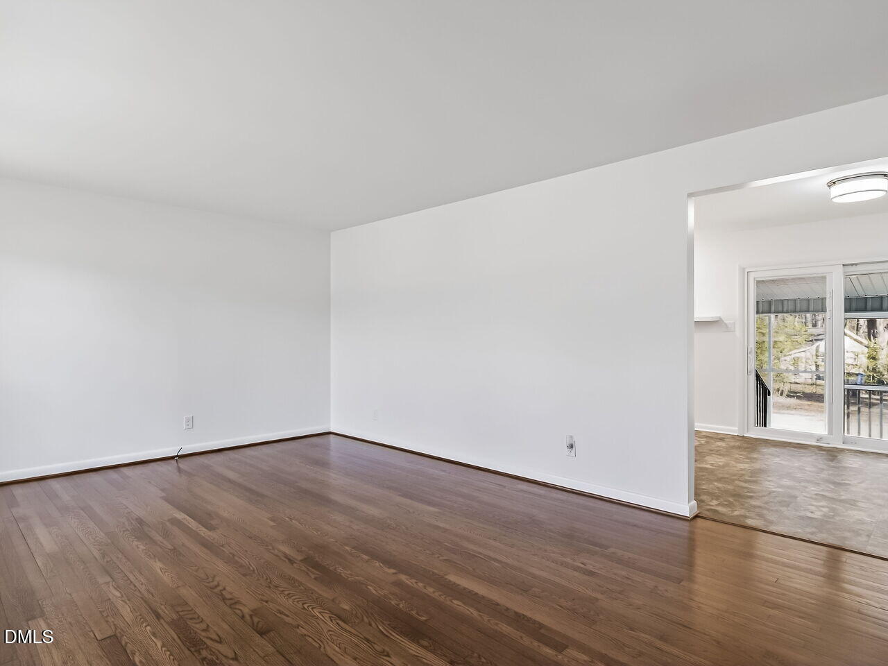 7 Travis Circle Durham, NC 27713 - Photo 6 of 31 006-1280x960-living-room