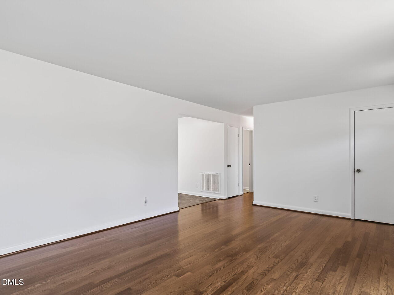 7 Travis Circle Durham, NC 27713 - Photo 7 of 31 007-1280x960-living-room