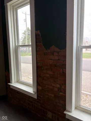 $174,900 | 24 East State Street, Kingman, IN 47952