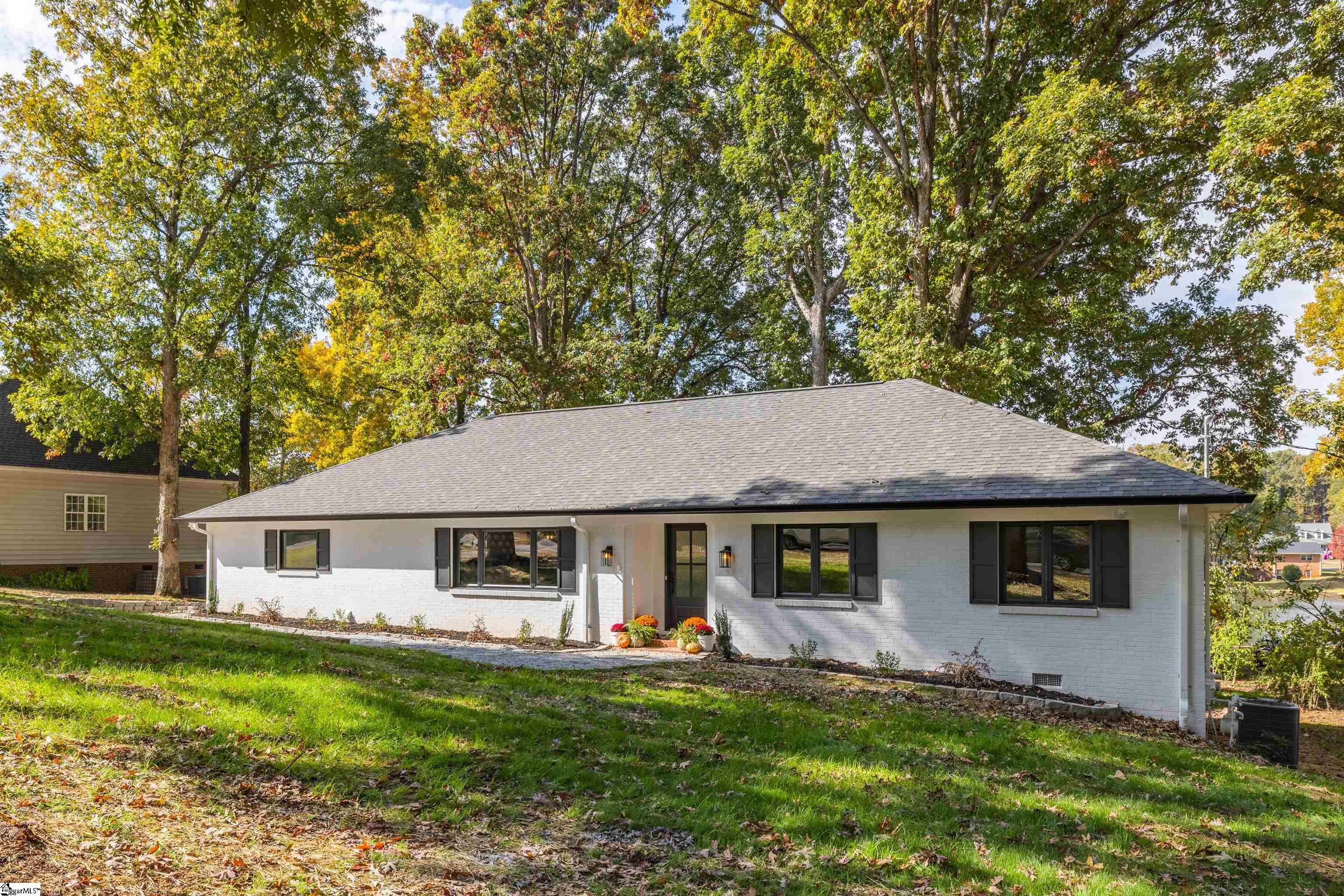 132 Shannon Lake Circle, Greenville, SC 29615 Compass