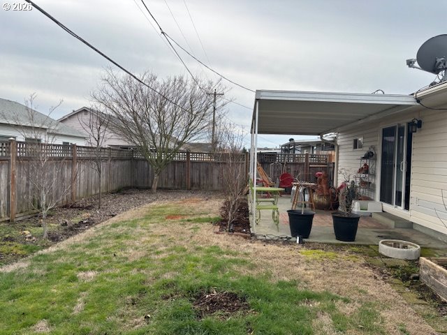 2130 Umpqua Road Woodburn, OR 97071 - Photo 11 of 21 a view of a backyard