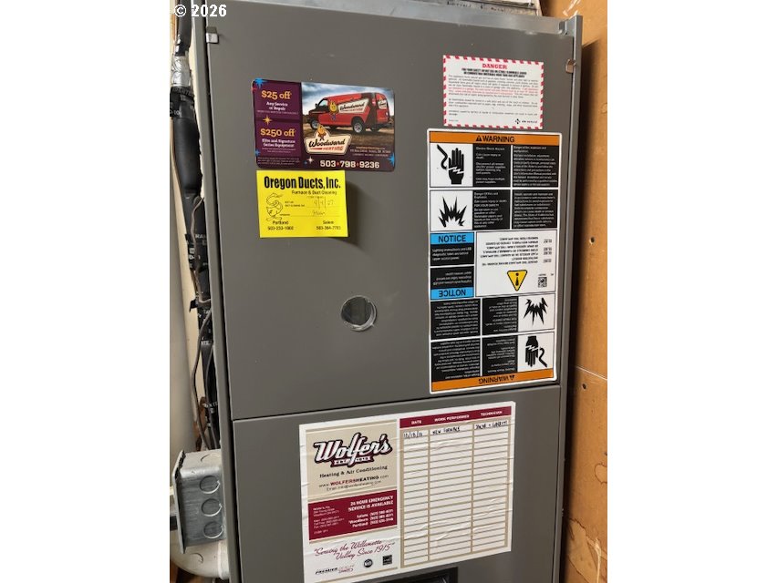 2130 Umpqua Road Woodburn, OR 97071 - Photo 12 of 21 a view of a door with an outdoor space