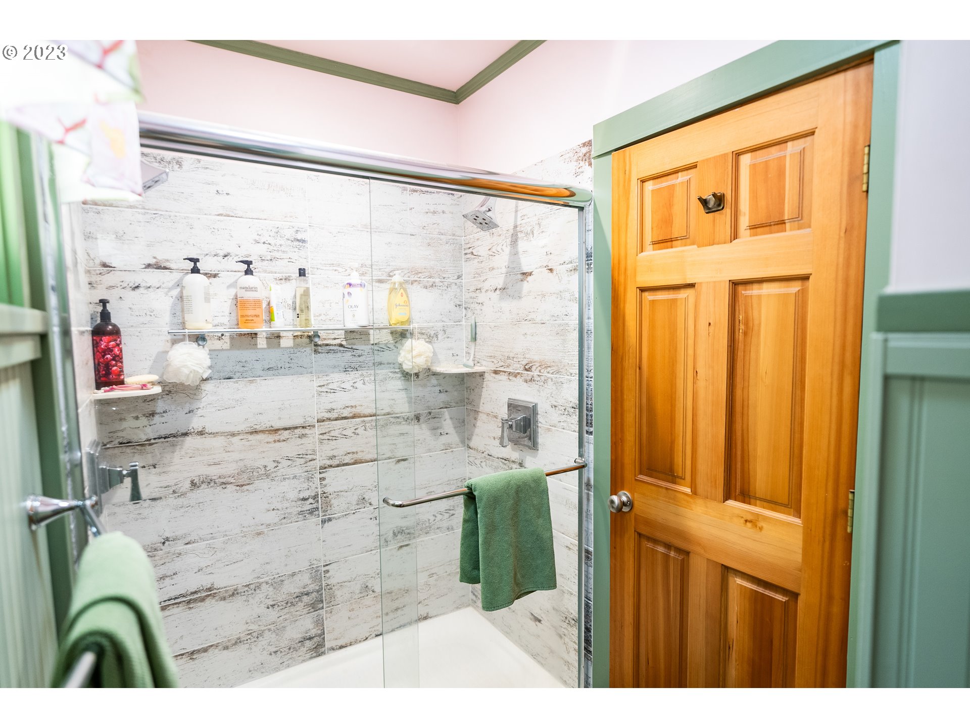 25307 Jaeg Road Junction City, OR 97448 - Photo 16 of 39 Bathroom