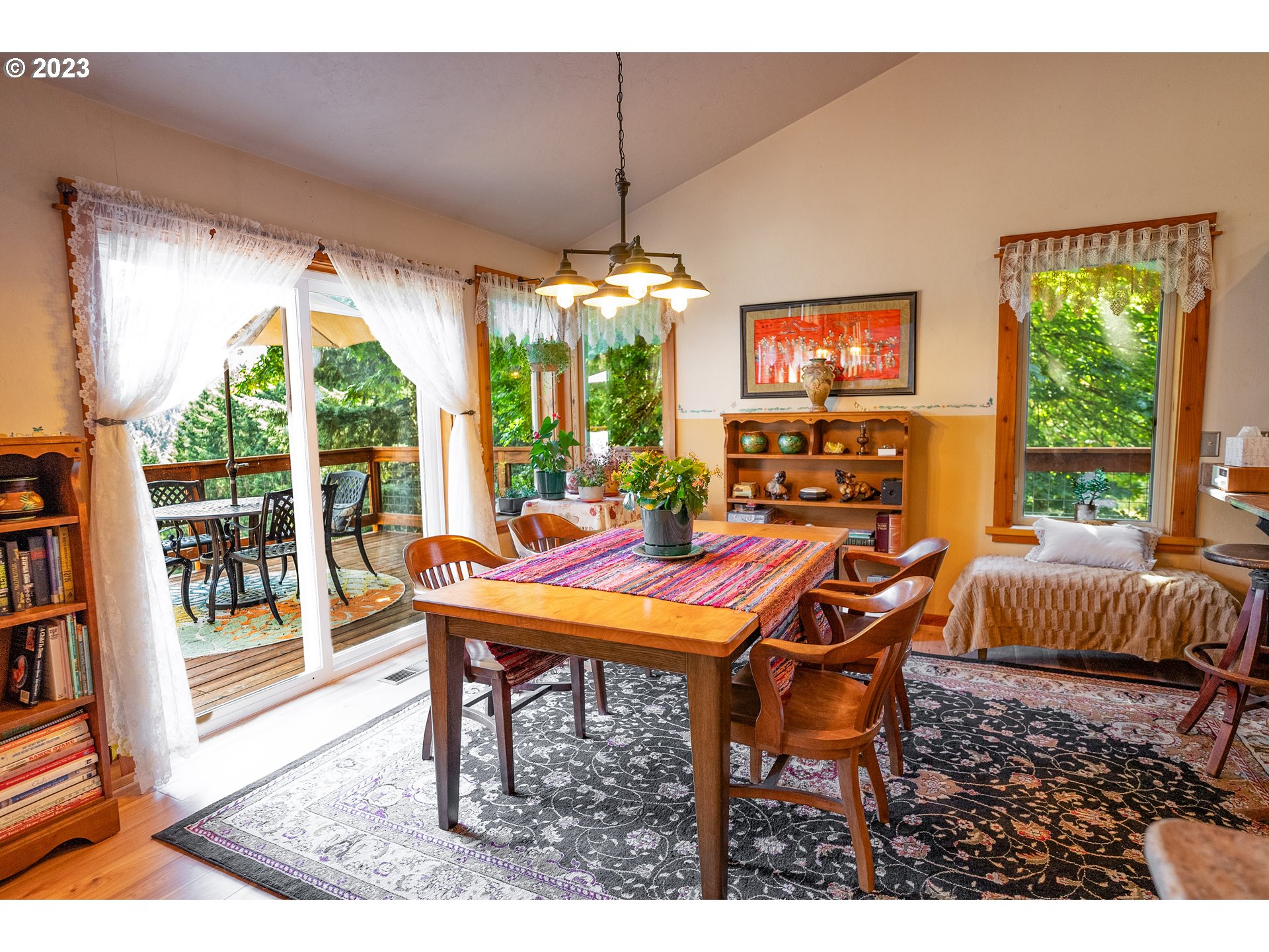 25307 Jaeg Road Junction City, OR 97448 - Photo 9 of 39 Dining Area