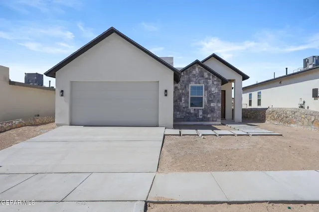 $291,950 | 662 Davi's Greenwood Court, Vinton, TX 79821