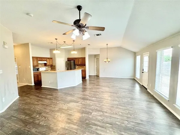 $2,200 | 201 McKamy Boulevard, Denton, TX 76207