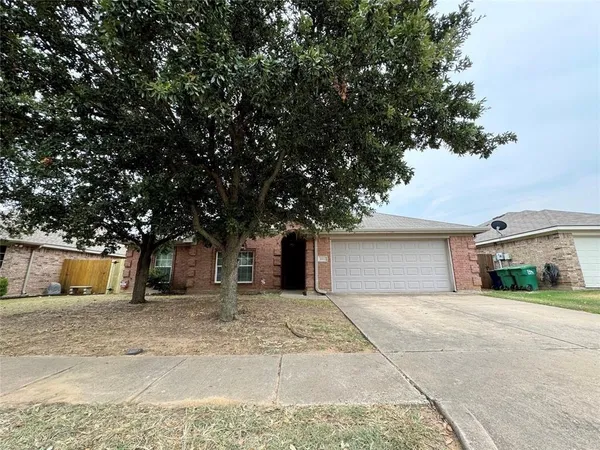 $2,200 | 201 McKamy Boulevard, Denton, TX 76207