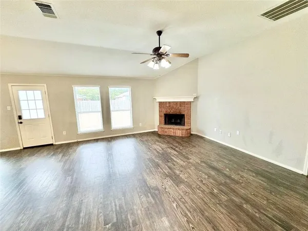 $2,200 | 201 McKamy Boulevard, Denton, TX 76207