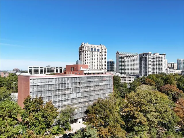 $198,000 | 3060 Pharr Ct N Northwest, Unit 223, Atlanta, GA 30305