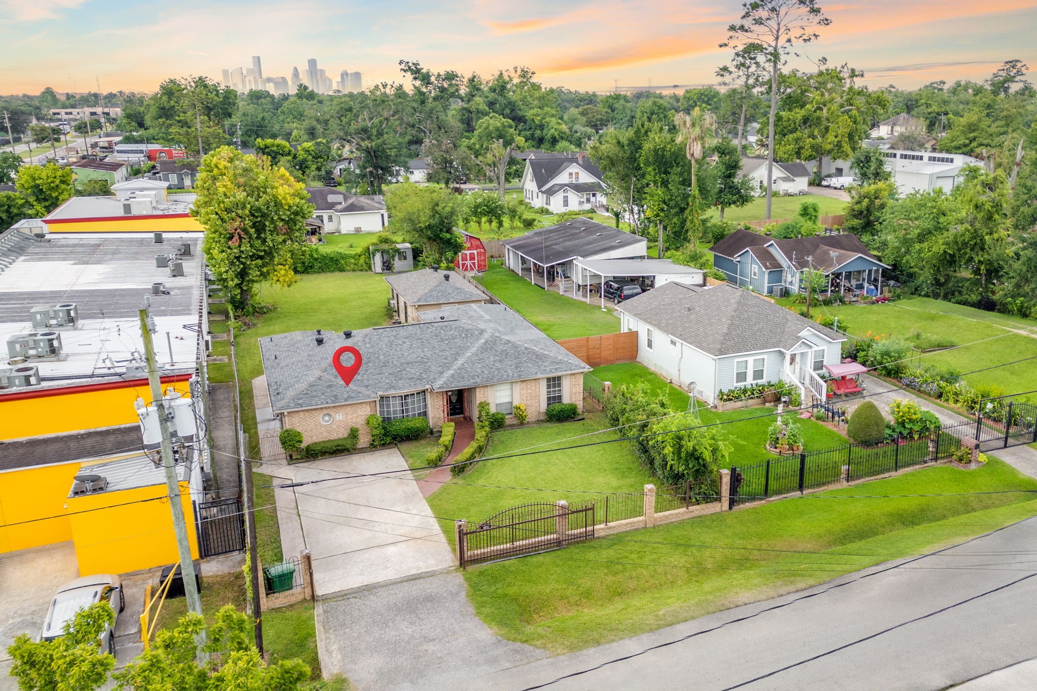 740 Post Street Houston, TX 77022 - Photo 31 of 33 ariel view