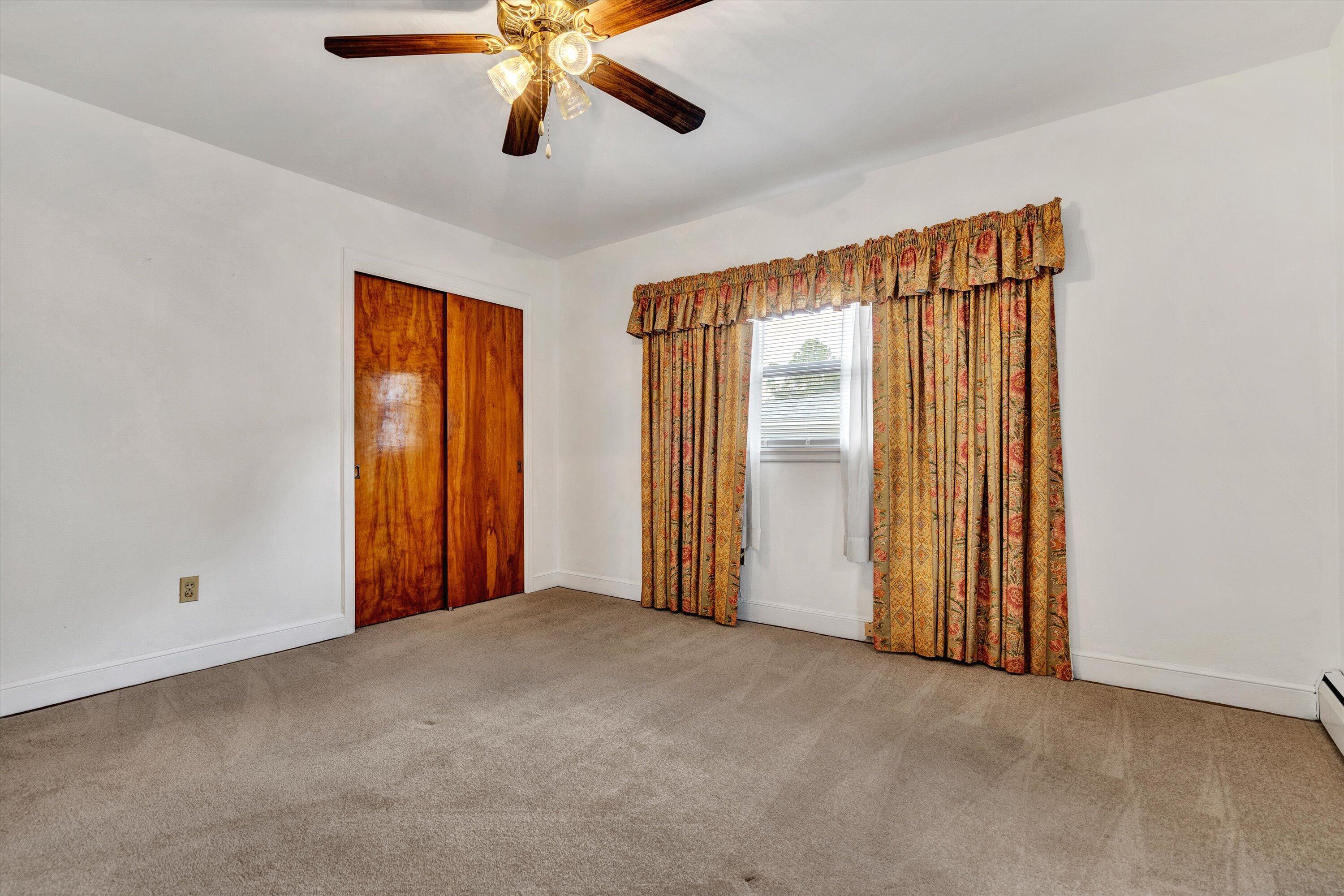 2433 Northminster Road Northwest Roanoke, VA 24012 - Photo 14 of 35 12-DSC04073
