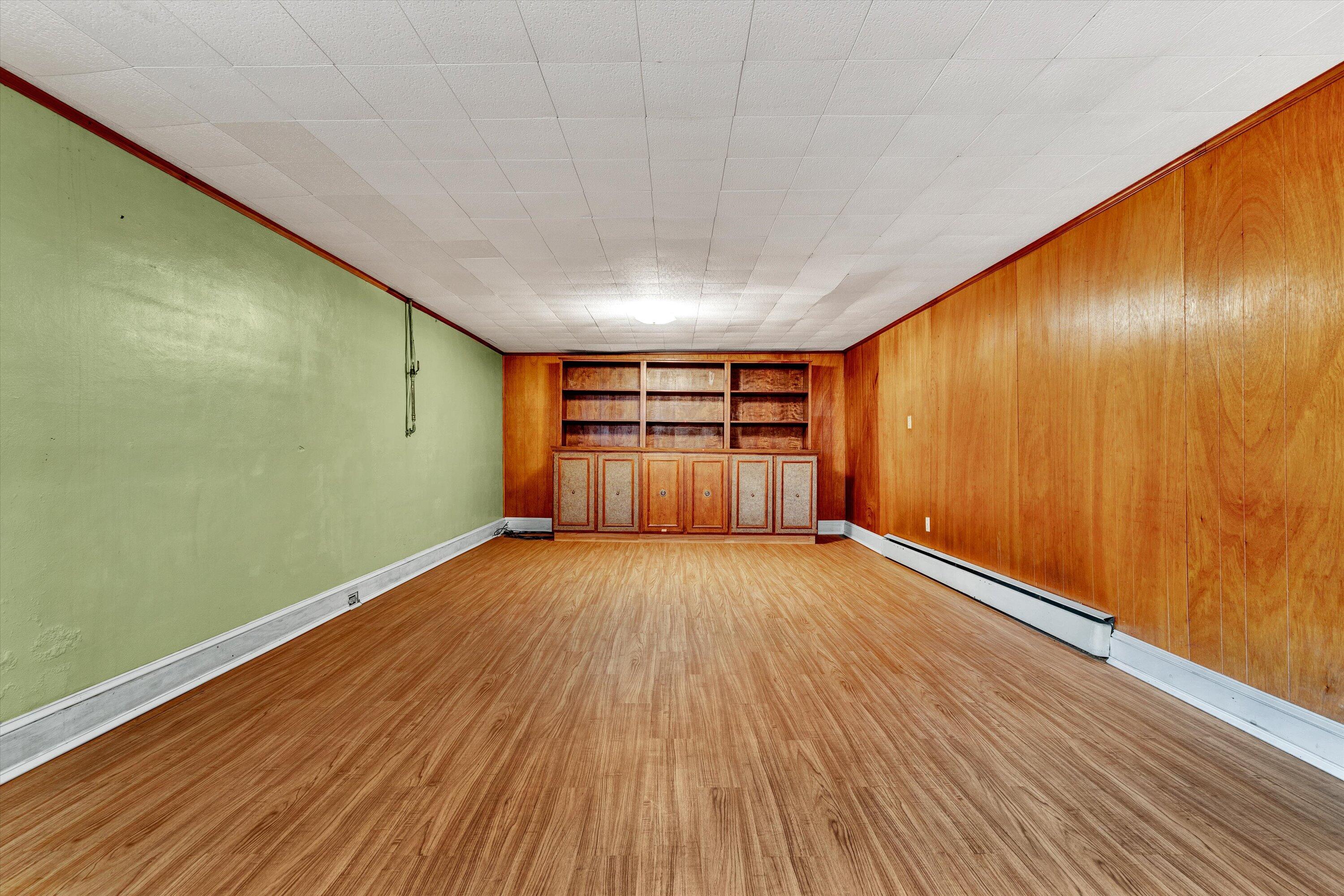 2433 Northminster Road Northwest Roanoke, VA 24012 - Photo 22 of 35 19-DSC04094