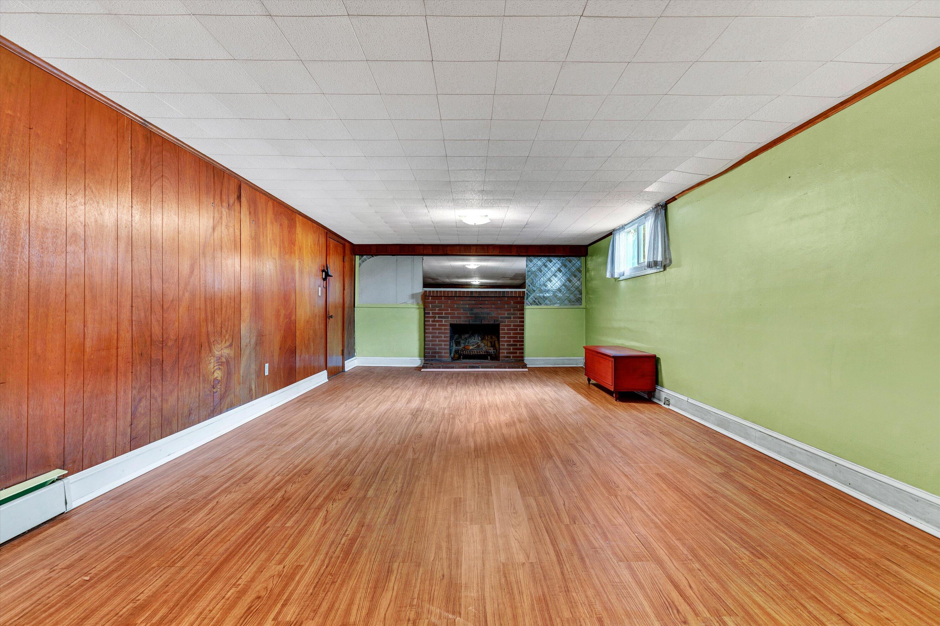 2433 Northminster Road Northwest Roanoke, VA 24012 - Photo 23 of 35 20-DSC04097
