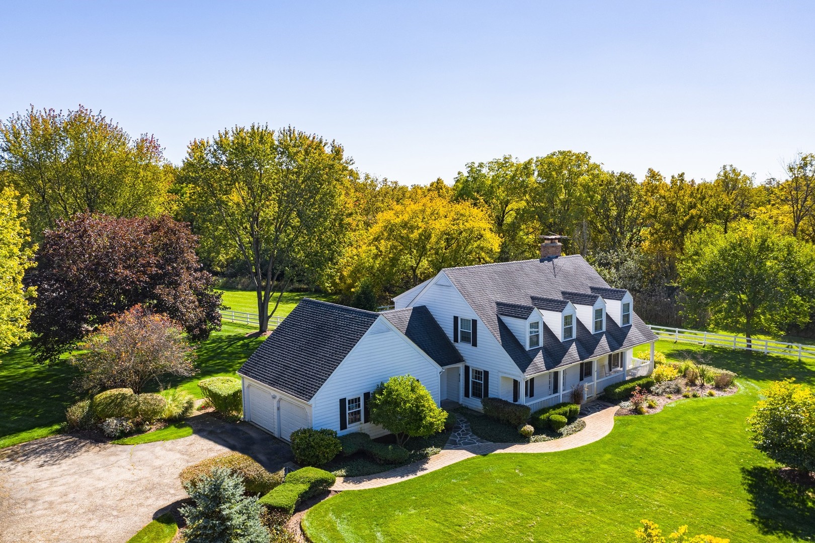 155 North Buckley Road Barrington Hills, IL 60010 - Photo 2 of 14