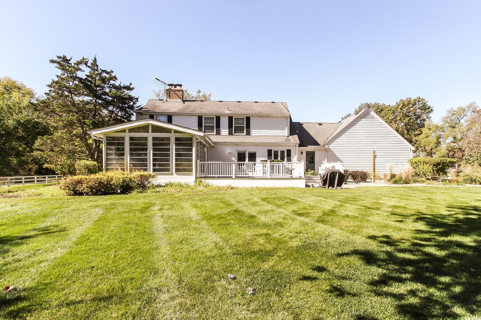 155 North Buckley Road Barrington Hills, IL 60010 - Photo 5 of 14