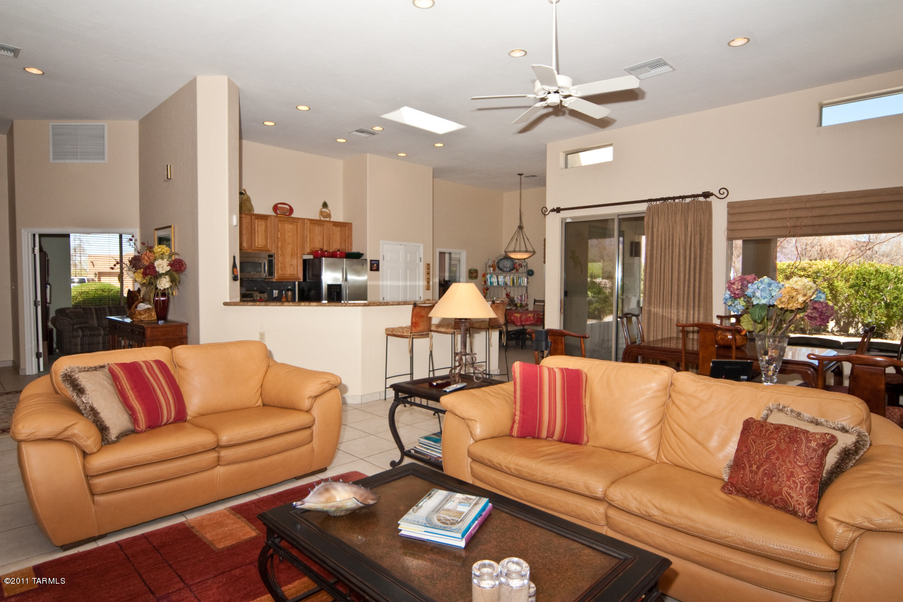 6054 North Panorama Ridge Place Tucson, AZ 85704 - Photo 17 of 36
