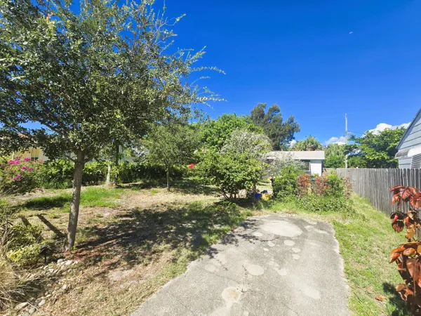 $2,650 | 1115 South M Street, Lake Worth Beach, FL 33460