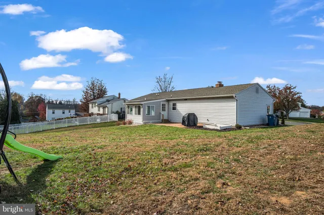 $354,900 | 2714 East Rosegarden Boulevard, Mechanicsburg, PA 17055