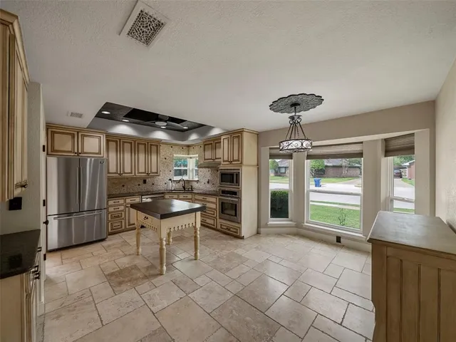 $618,000 | 2516 Pepper Tree Circle, McKinney, TX 75072