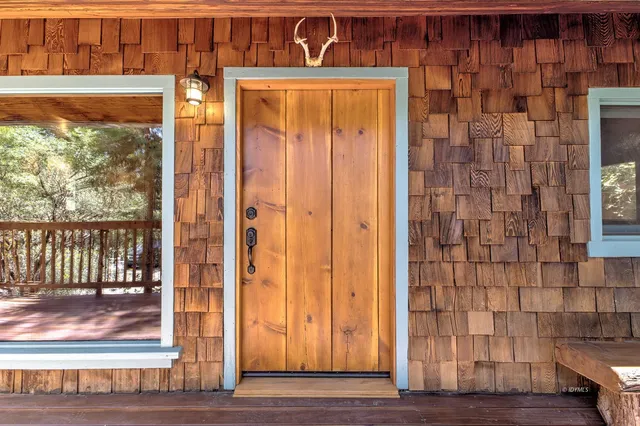 a view of front door