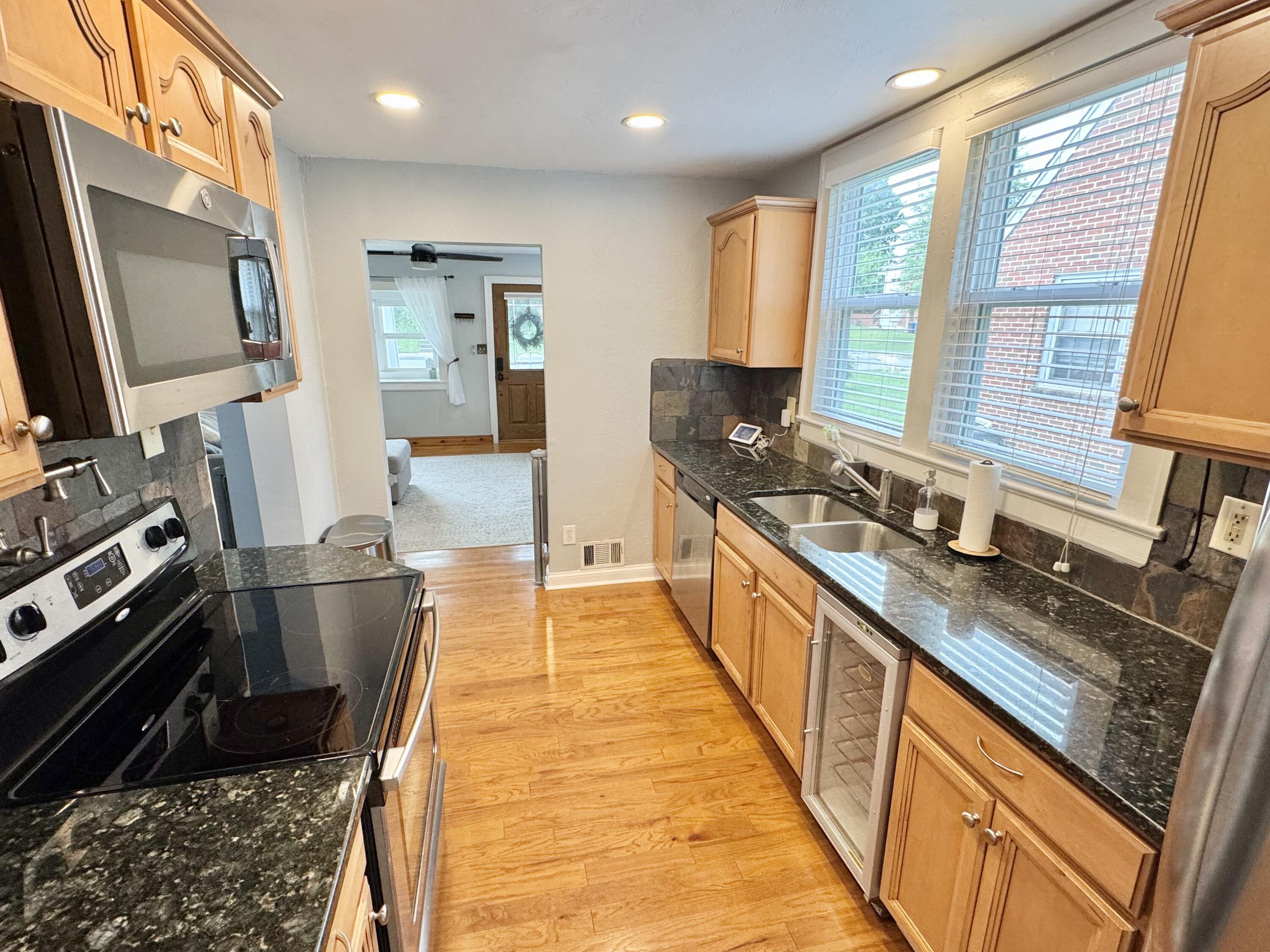 2436 Lofton Road Southwest Roanoke, VA 24015 - Photo 8 of 46 IMG_1744