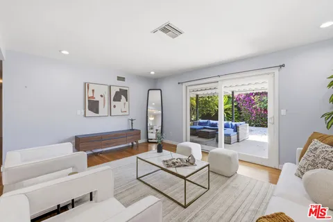 $899,000 | 10430 Owensmouth Avenue, Chatsworth, CA 91311