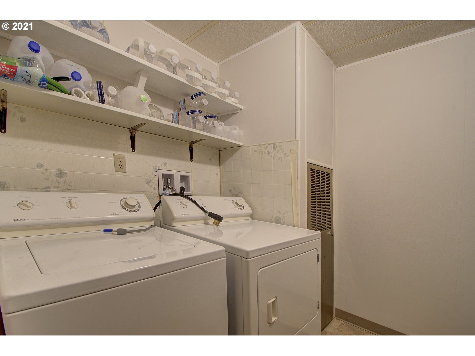 1371 Chapman Road Castle Rock, WA 98611 - Photo 12 of 13 Gallery Image 12