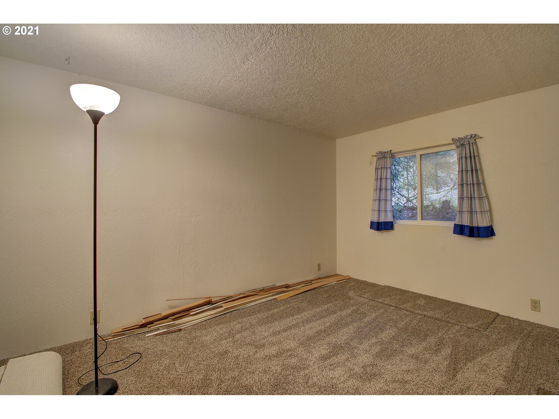 1371 Chapman Road Castle Rock, WA 98611 - Photo 8 of 13 Gallery Image 8