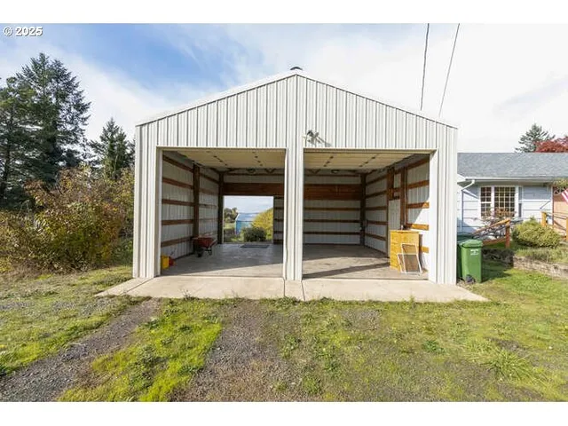 $739,000 | 4101 Northeast Terrace Drive, Newberg, OR 97132