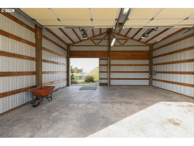 $739,000 | 4101 Northeast Terrace Drive, Newberg, OR 97132