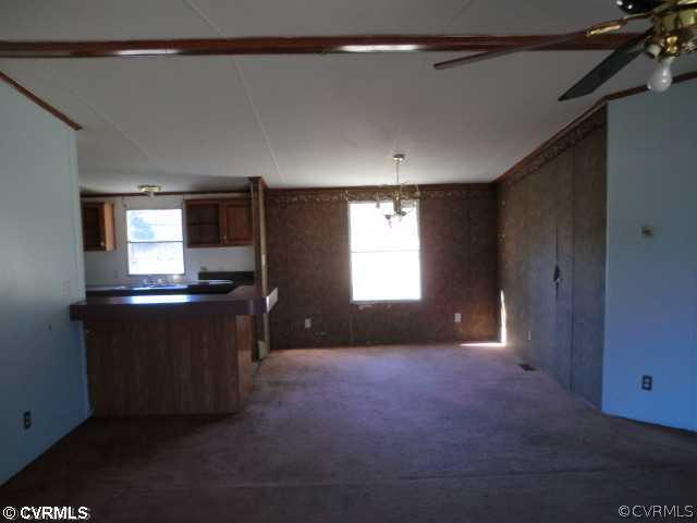7234 Old Pinetta Road Gloucester, VA 23061 - Photo 4 of 10 Interior Space/Layout