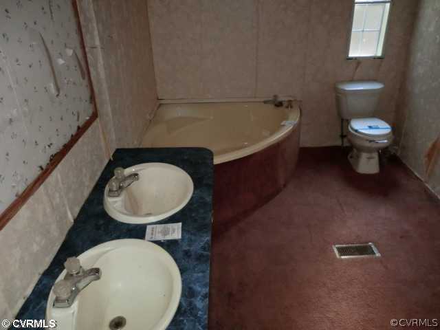 7234 Old Pinetta Road Gloucester, VA 23061 - Photo 9 of 10 Master Bath
