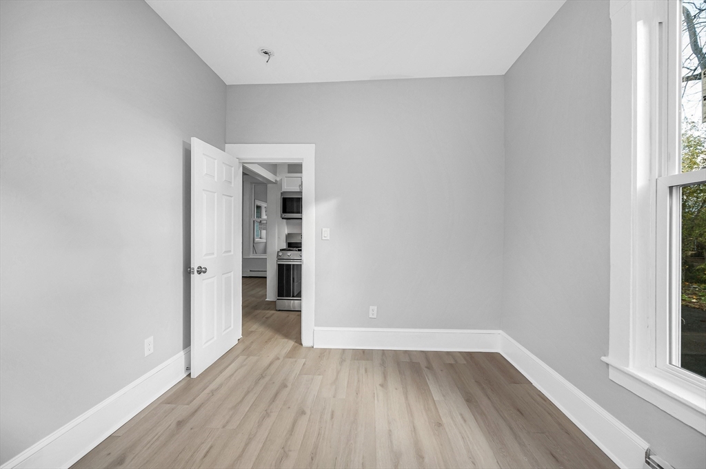 8 Dustin Street Haverhill, MA 01830 - Photo 22 of 39