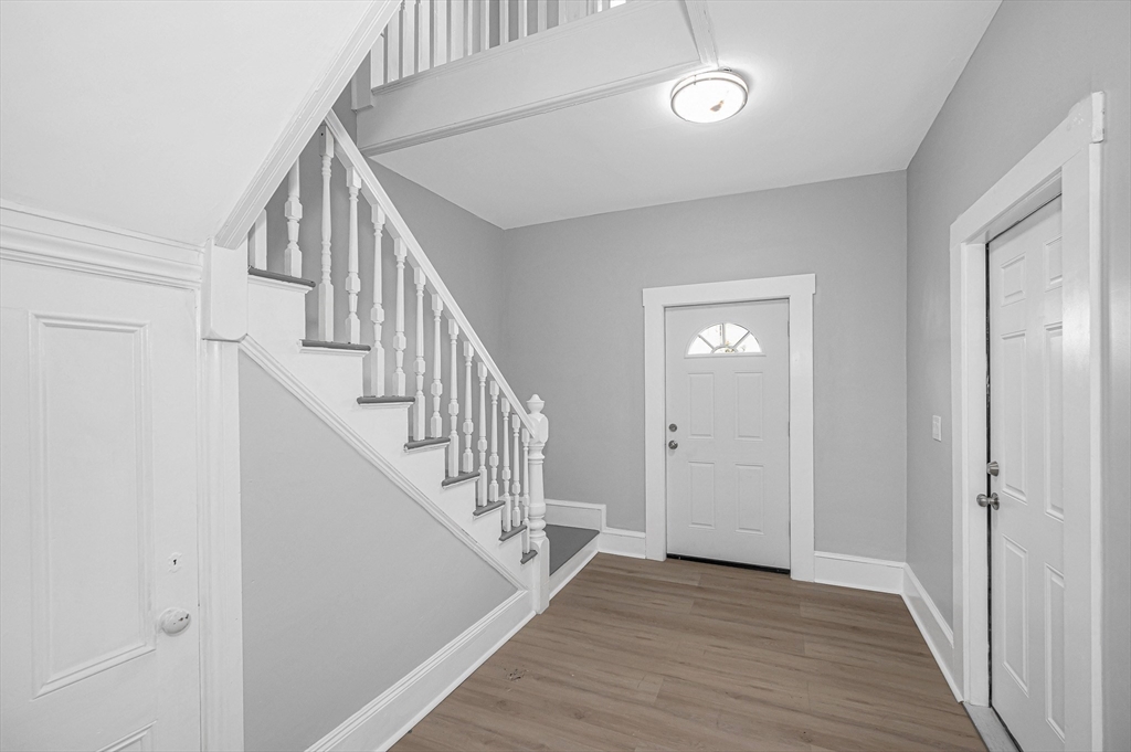 8 Dustin Street Haverhill, MA 01830 - Photo 8 of 39