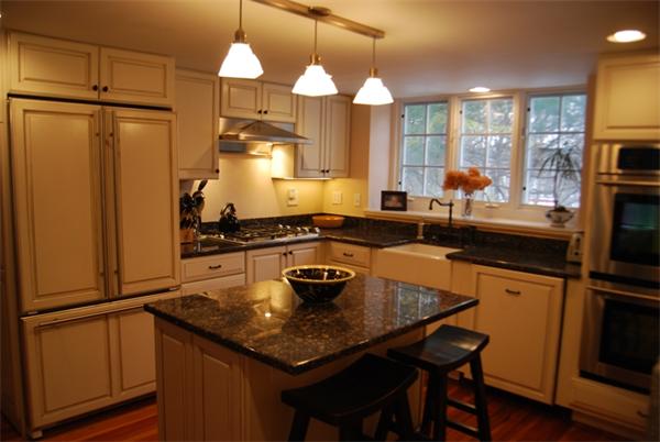 11 Garden Road Lowell, MA 01852 - Photo 7 of 30 Gallery Image 7