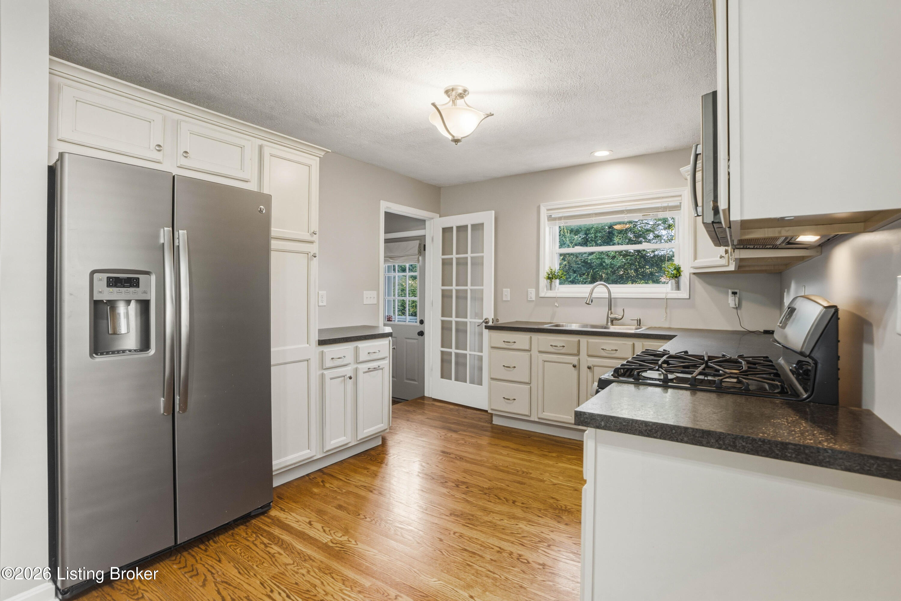 8811 Waltlee Road Louisville, KY 40291 - Photo 15 of 42 15-Kitchen-Island