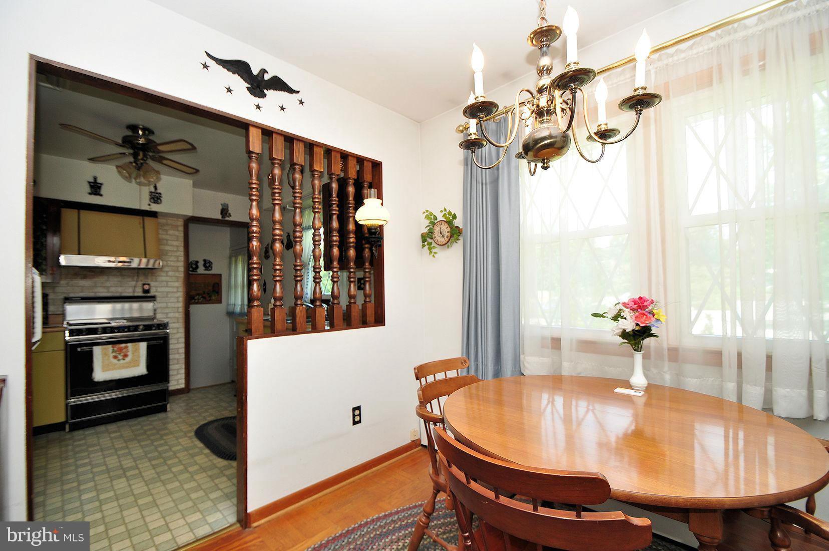 5902 Oakland Road Baltimore, MD 21227 - Photo 13 of 23 Interior (General)