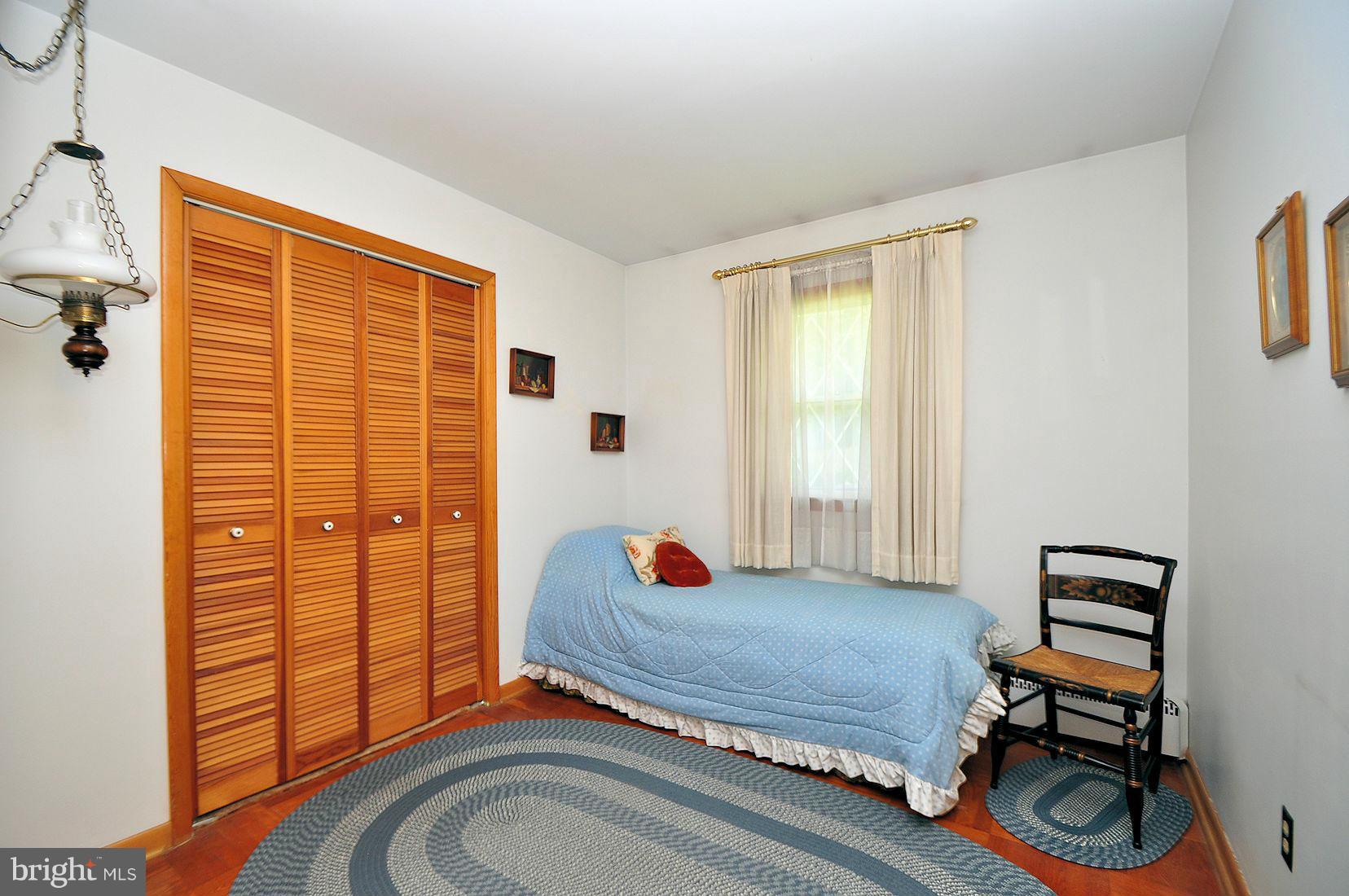 5902 Oakland Road Baltimore, MD 21227 - Photo 19 of 23 Bedroom