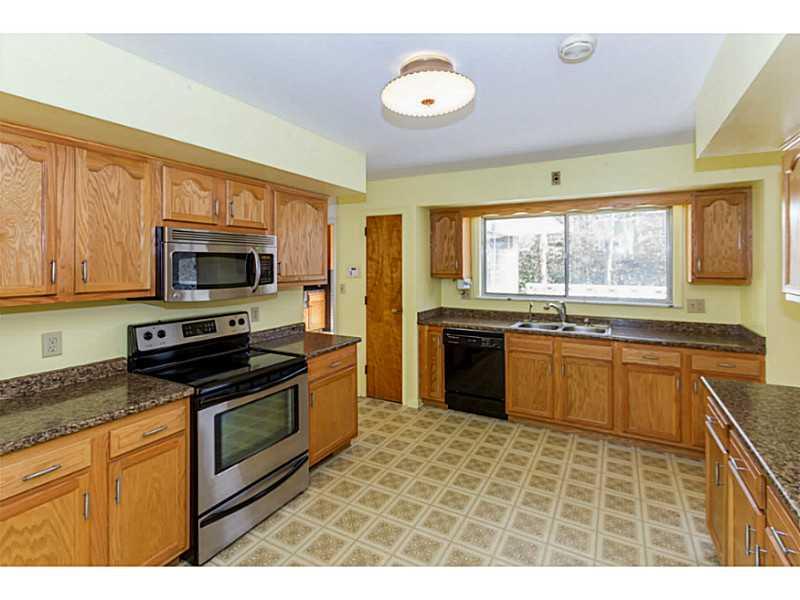 6045 Rucker Road Indianapolis, IN 46220 - Photo 15 of 22