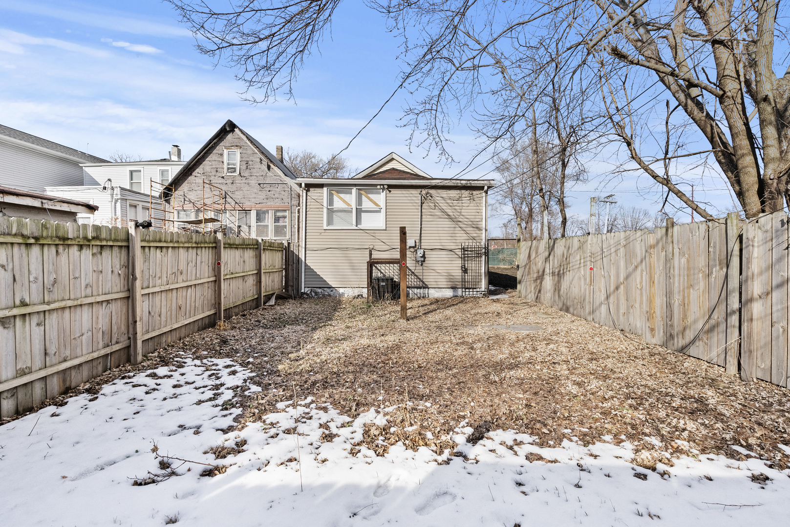 503 West 81st Street Chicago, IL 60620 - Photo 21 of 29 a view of a backyard