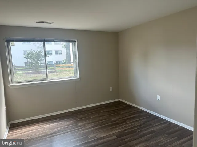 $218,000 | 11342 Cherry Hill Road, Unit 2E101, Beltsville, MD 20705