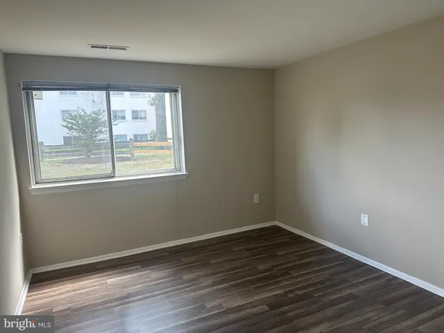 $218,000 | 11342 Cherry Hill Road, Unit 2E101, Beltsville, MD 20705