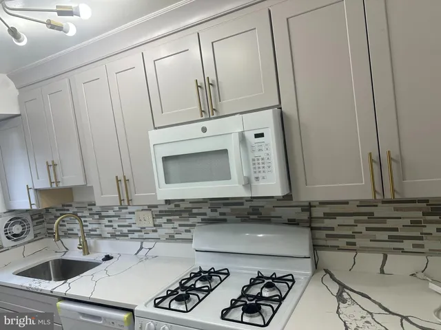 $218,000 | 11342 Cherry Hill Road, Unit 2E101, Beltsville, MD 20705